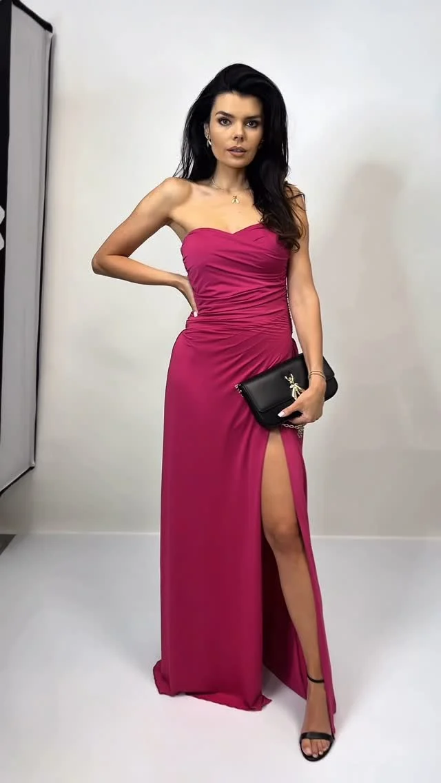 ✨ Piękne sukienki z marki GAUDI polecają się na różne okazje! 💗 Który kolor wybierasz ? 🥰

#moda #fashion